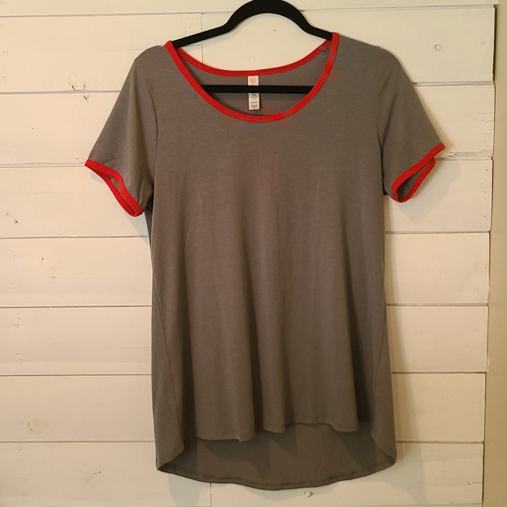 LuLaRoe Small Classic Tee